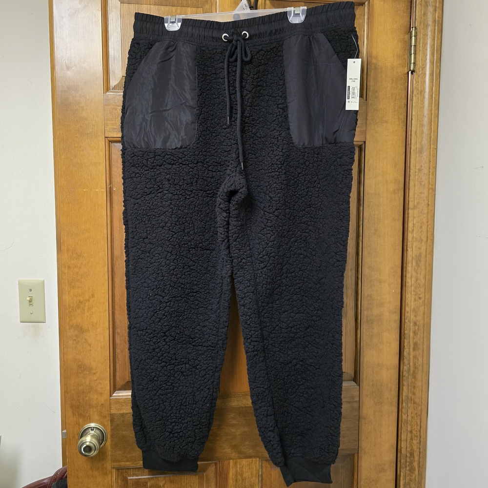 No Boundaries Black Sherpa Joggers